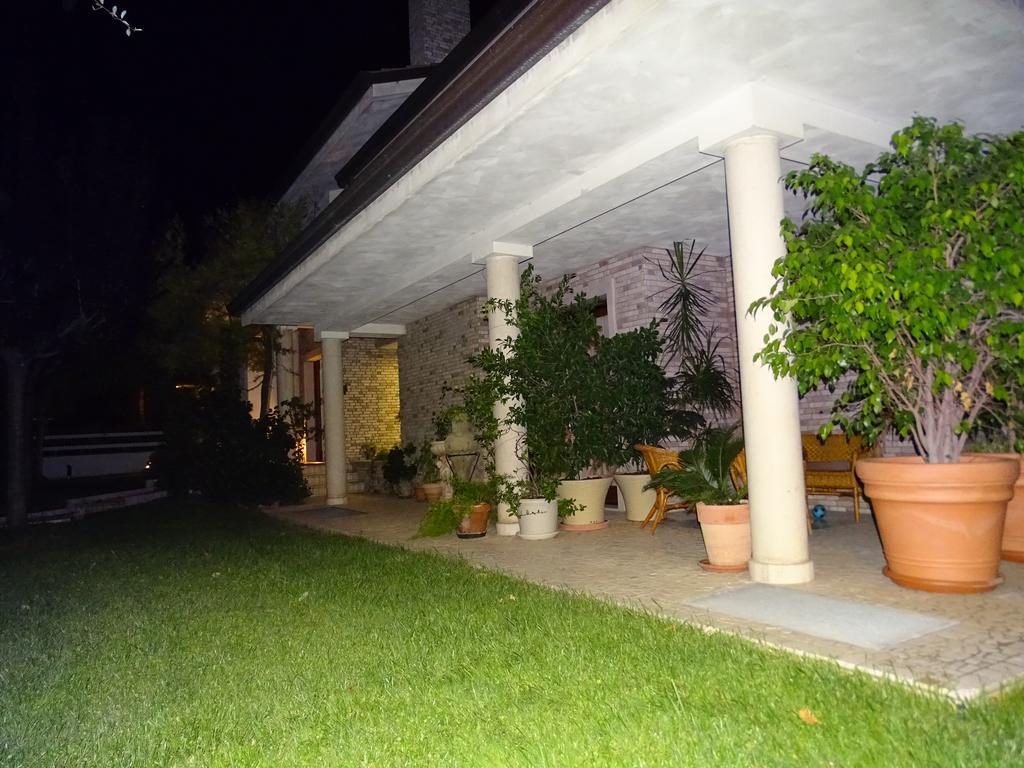 Villa Gioia Rooms Montegranaro Exteriör bild