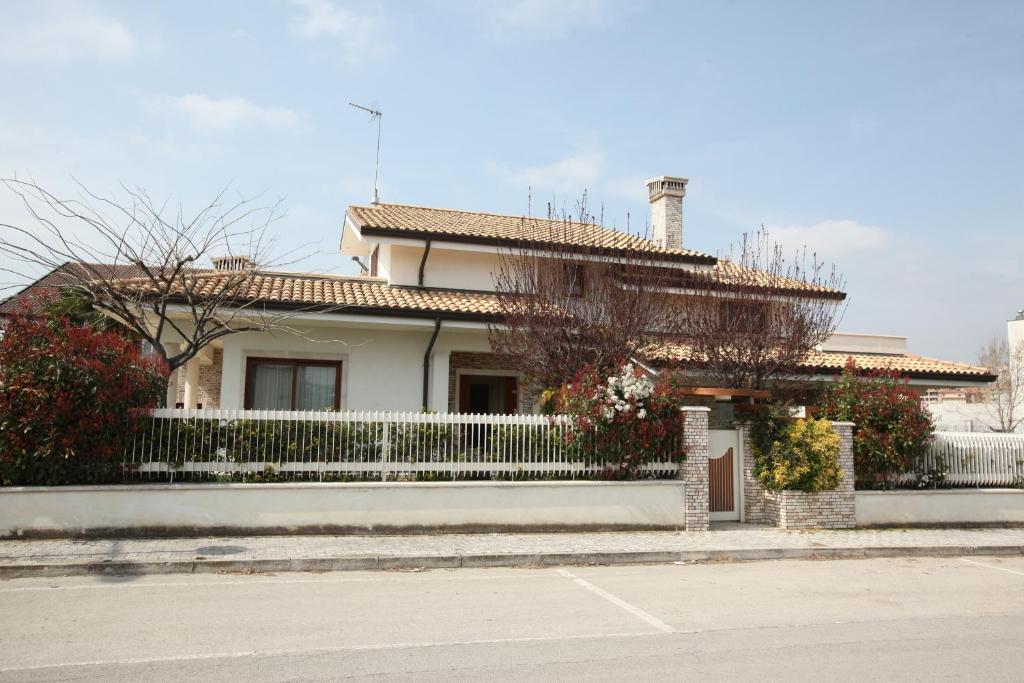 Villa Gioia Rooms Montegranaro Exteriör bild