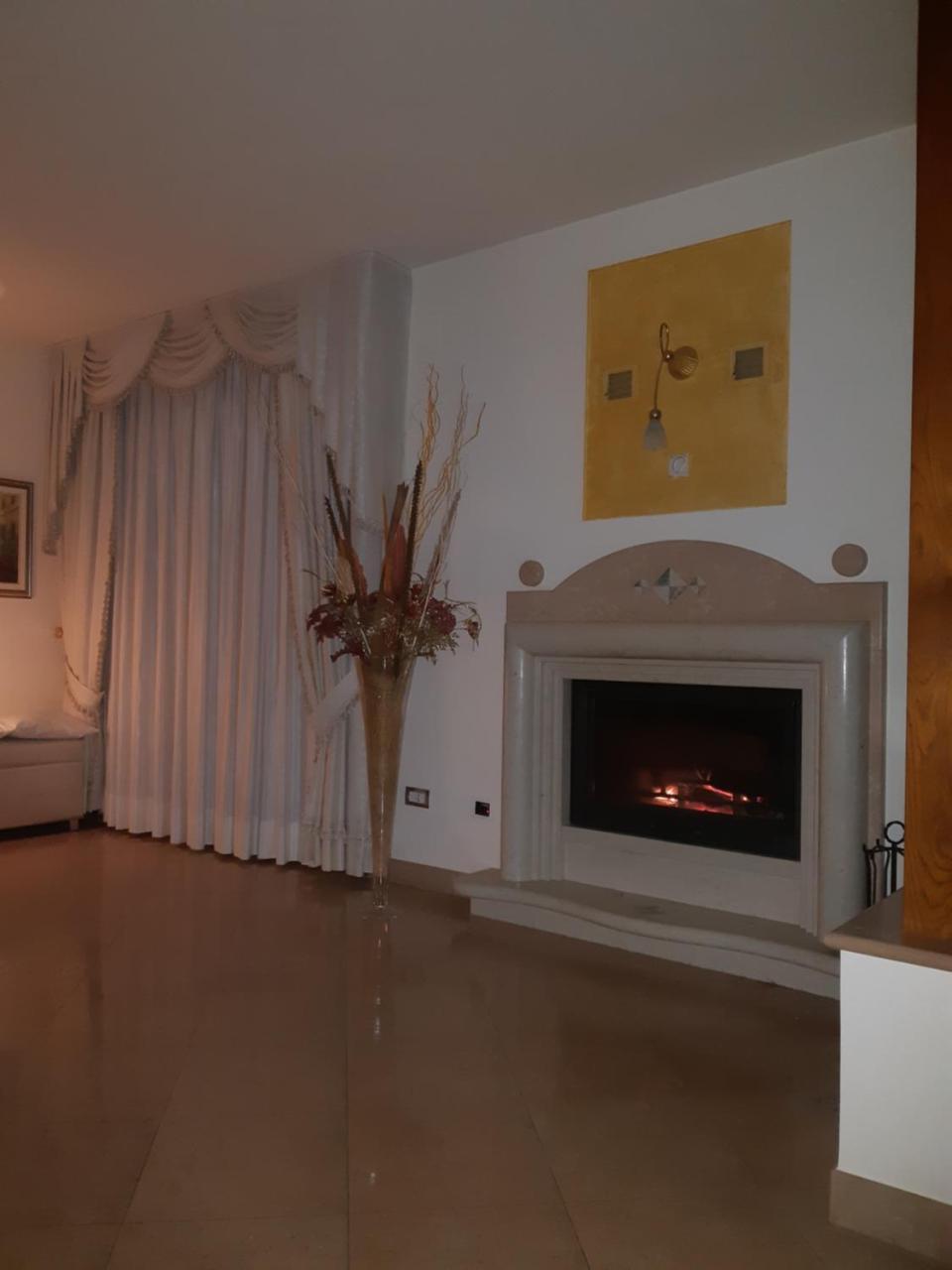 Villa Gioia Rooms Montegranaro Exteriör bild